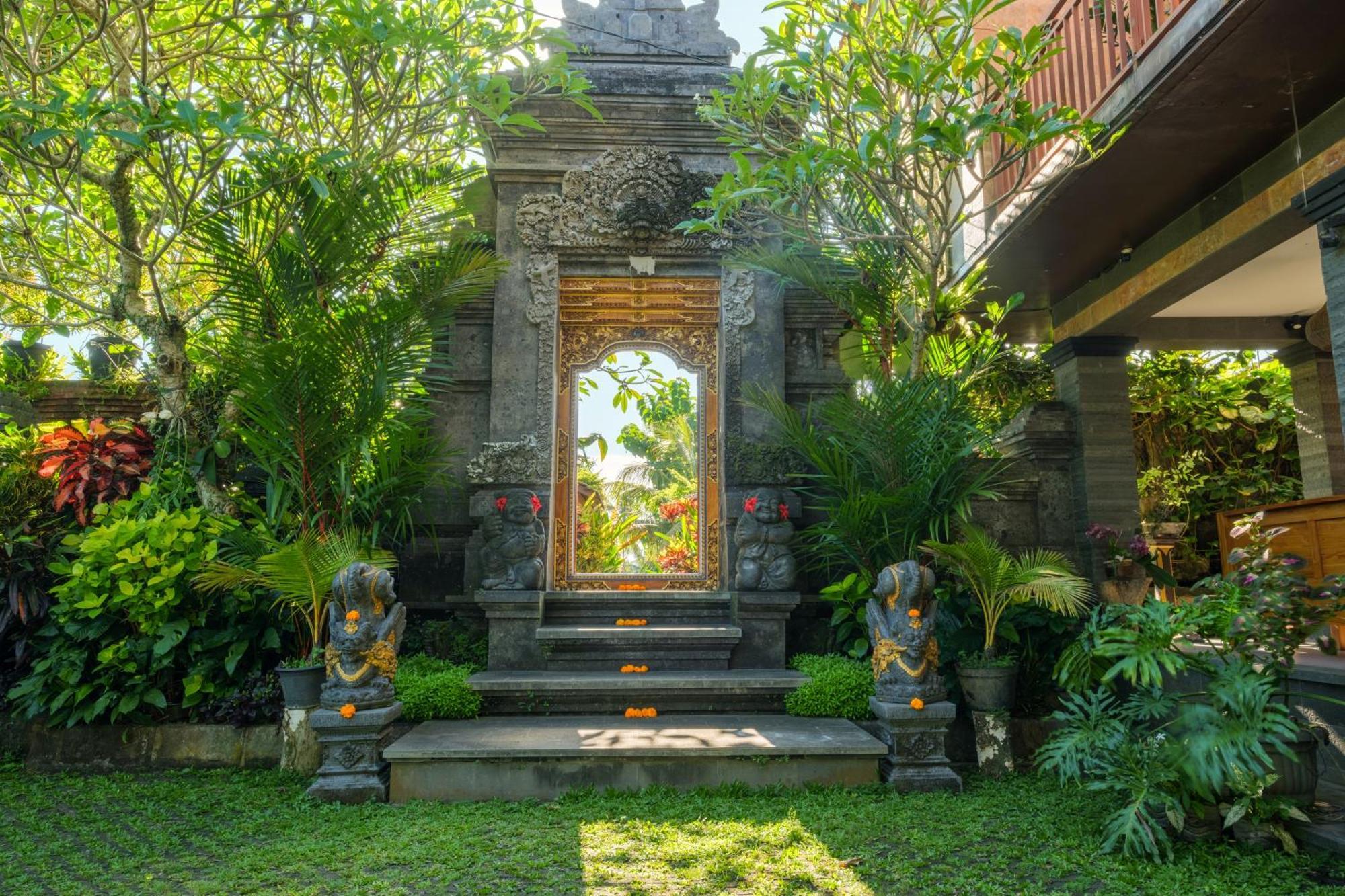 Puri Kobot Hotell Ubud Exteriör bild