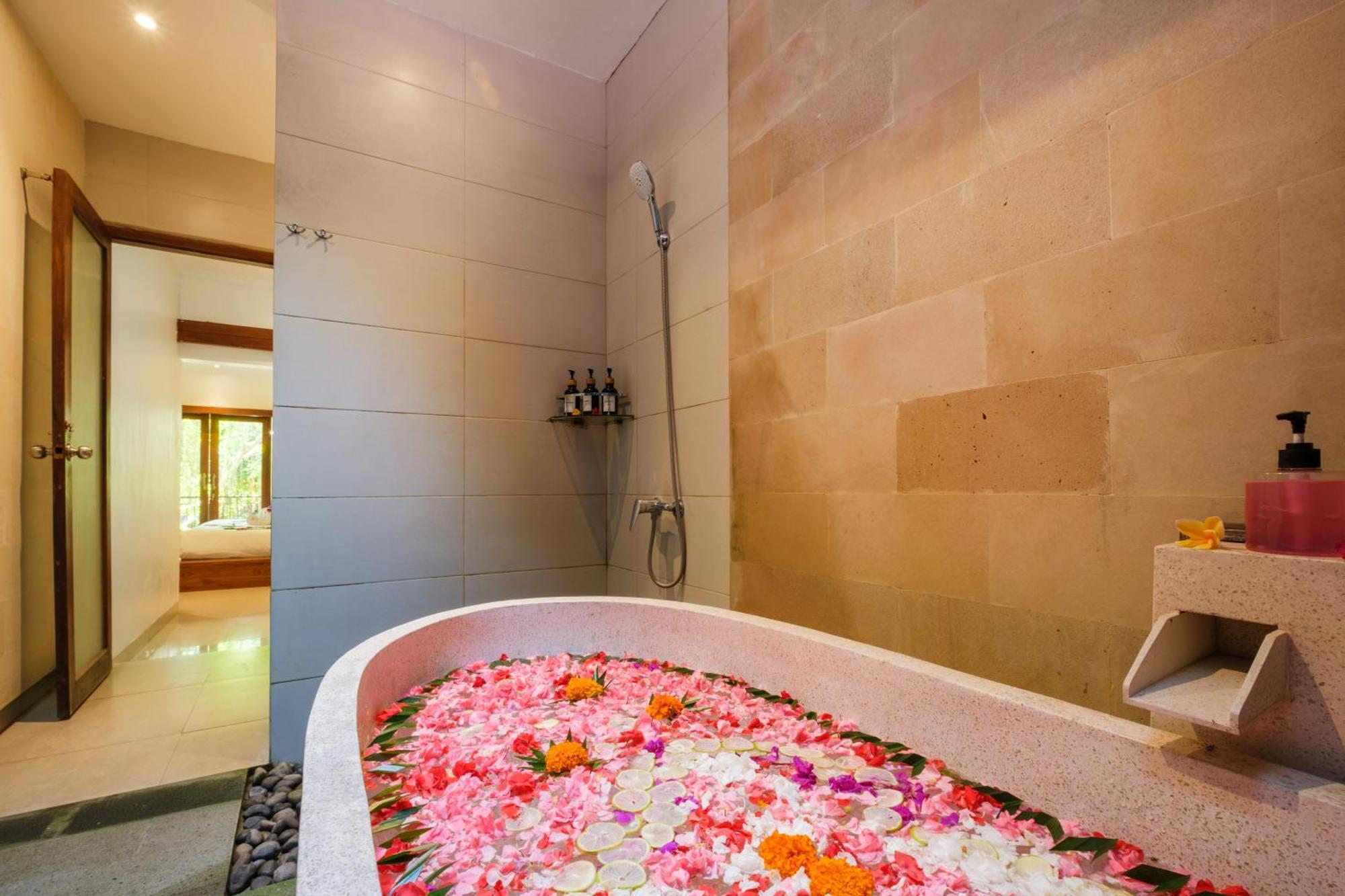 Puri Kobot Hotell Ubud Exteriör bild